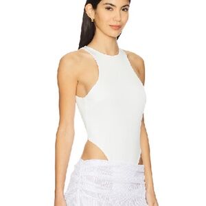 AWAVE  -  ETERNAL LOOK 20 in white